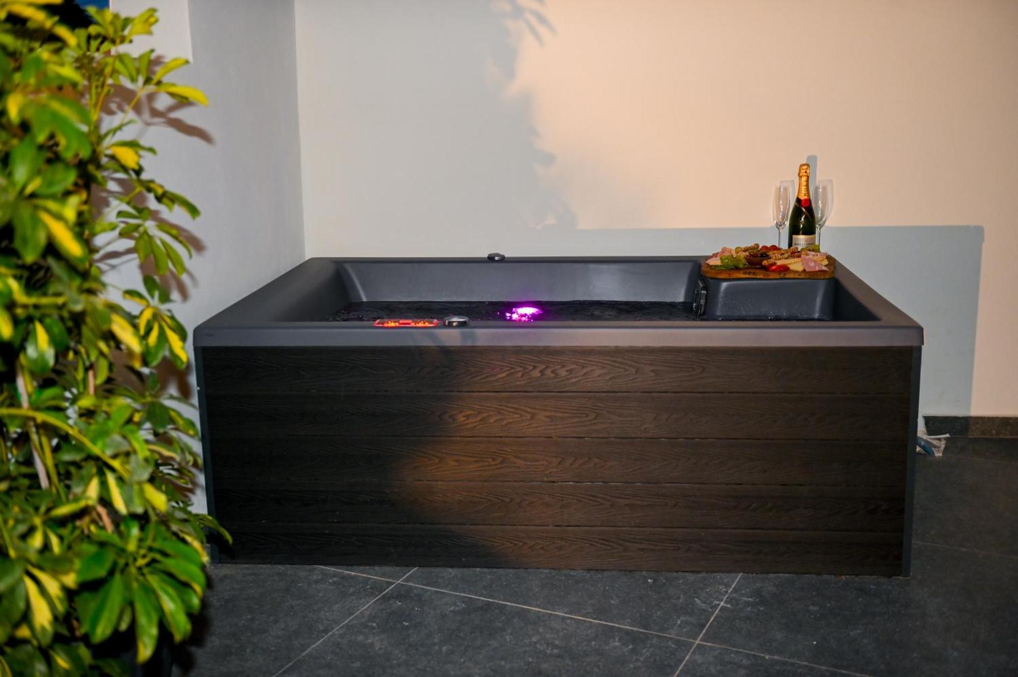Villa Center Fira (Santorini)
